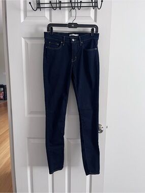 Levi’s 311 Shaping skinny jeans